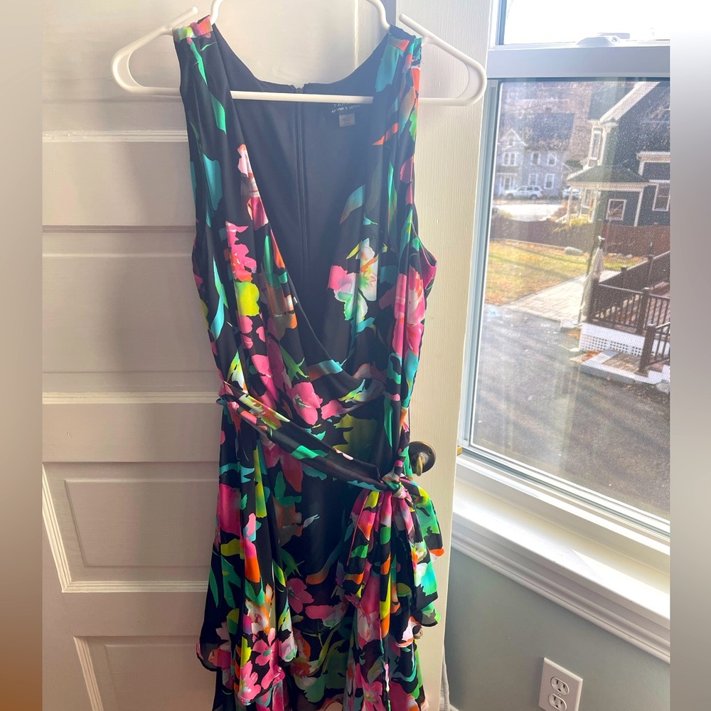 Tahari floral summer/cocktail dress